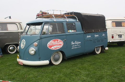 VW Bus Pick Up Blue