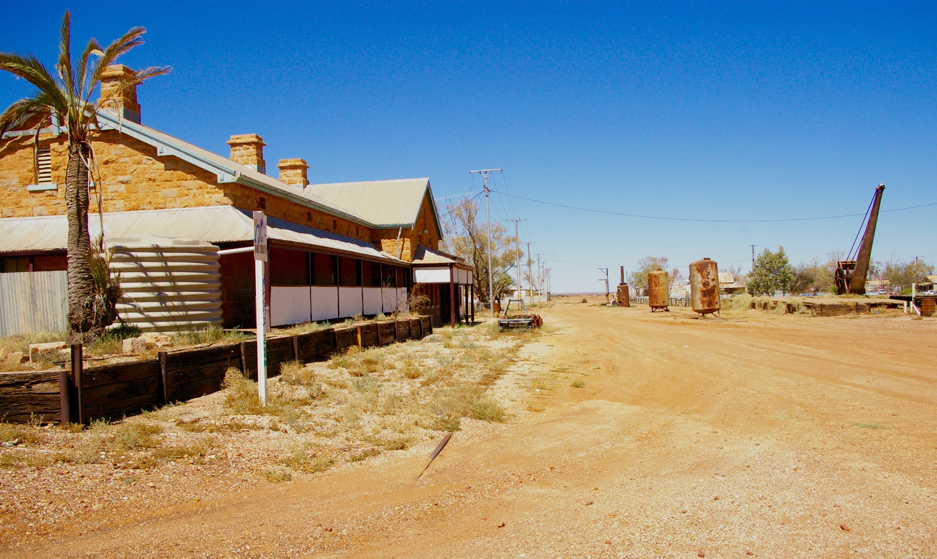 Railway buildings -® Melinda Barlow