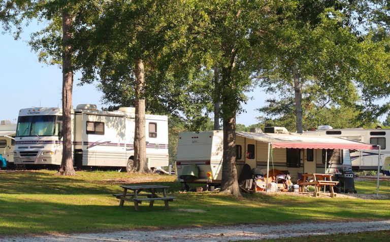 A Guide To Finding The Perfect RV Campsite | Campanda Magazine